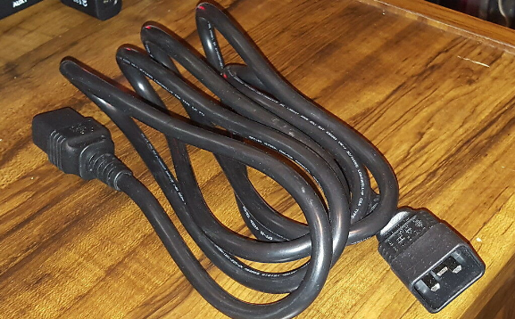 2.5m IEC 309 C19 to C20 intra rack cable P/N 39Y7916